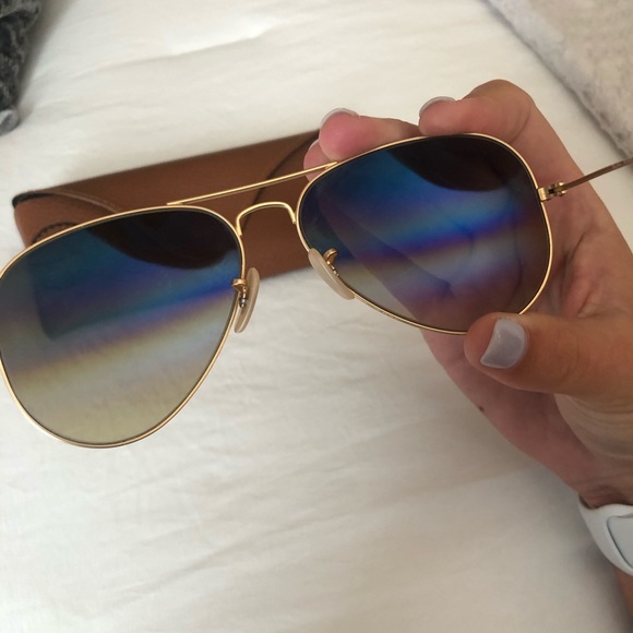 Ray-Ban Aviator Sunglasses - Picture 3 of 5
